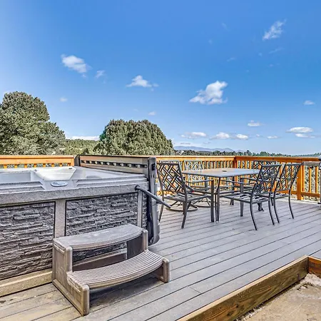 Modern Mtn Home With Sports Court, Near Alto Lake!